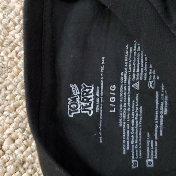 Tom and Jerry T-Shirt NWOT - Picture 3 of 5